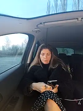 Snapshot of sansan2411 chatting on February 8, 4:59 pm sansan2411 online show from February 8, 4:59 pm