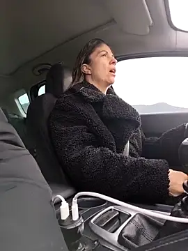 Snapshot of sansan2411 chatting on February 15, 9:52 am sansan2411 online show from February 15, 9:52 am