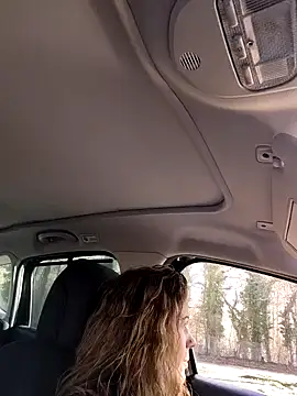 Snapshot of sansan2411 chatting on February 2, 9:19 am sansan2411 online show from February 2, 9:19 am