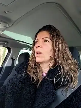 Snapshot of sansan2411 chatting on February 13, 9:53 am sansan2411 online show from February 13, 9:53 am