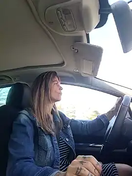 Snapshot of sansan2411 chatting on March 3, 1:29 pm sansan2411 online show from March 3, 1:29 pm