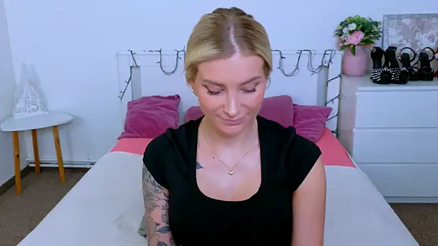 Lia Benini online show from March 16, 12:31 pm