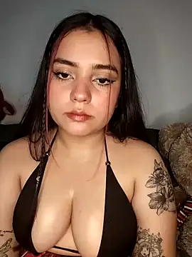 Snapshot of Ema_kraus chatting on February 3, 11:15 pm Ema kraus online show from February 3, 11:15 pm