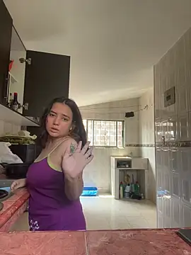 Snapshot of Ema_kraus chatting on March 1, 6:19 pm Ema kraus online show from March 1, 6:19 pm