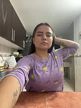 Snapshot of Ema_kraus chatting on February 28, 1:27 am Ema kraus online show from February 28, 1:27 am