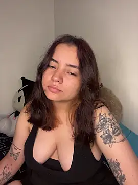 Snapshot of Ema_kraus chatting on March 1, 2:11 am Ema kraus online show from March 1, 2:11 am