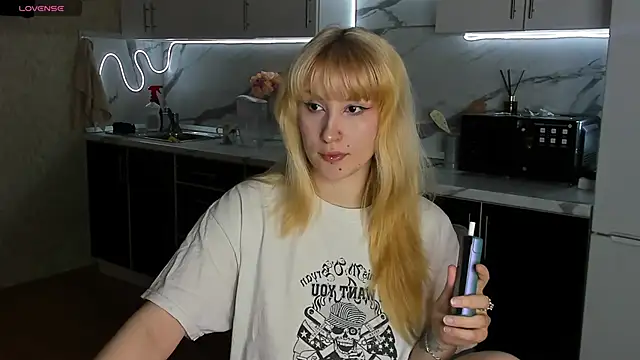 Sweet white chocolate online show from March 30, 10:28 am