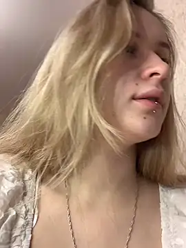 Sweet white chocolate online show from January 31, 5:30 am