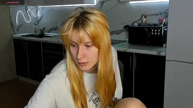 Sweet white chocolate online show from February 17, 6:11 am