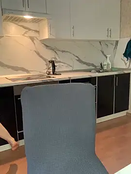 Sweet white chocolate online show from March 11, 5:35 am