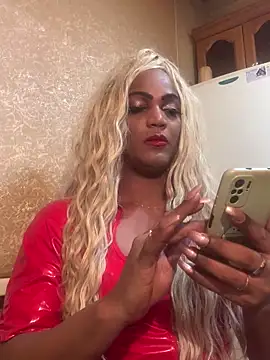 Snapshot of The-Beyonce chatting on January 4, 10:55 pm The-Beyonce online show from January 4, 10:55 pm