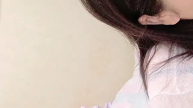 Snapshot of meimei-mei1 chatting on March 1, 6:21 pm meimei-mei1 online show from March 1, 6:21 pm