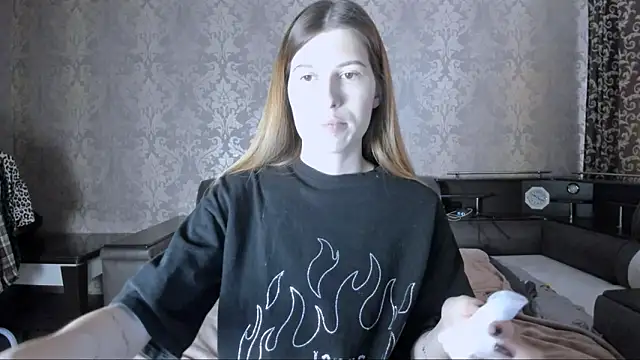 Agnes Allenn online show from November 5, 10:40 am