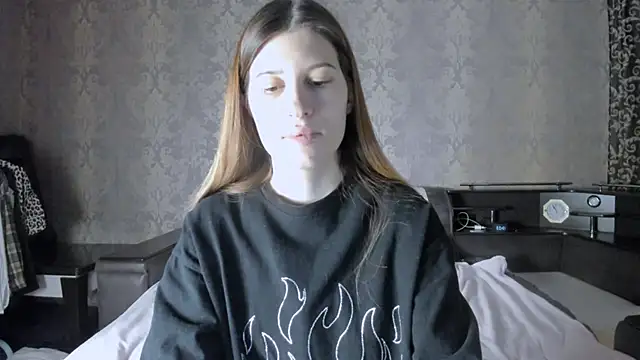 Agnes Allenn online show from November 28, 10:04 am