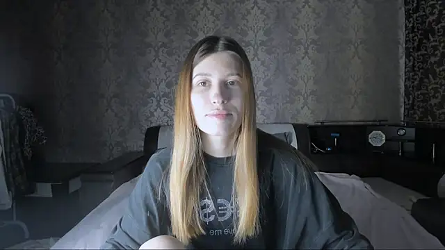 Snapshot of Agnes_Allenn chatting on October 18, 11:12 am Agnes Allenn online show from October 18, 11:12 am