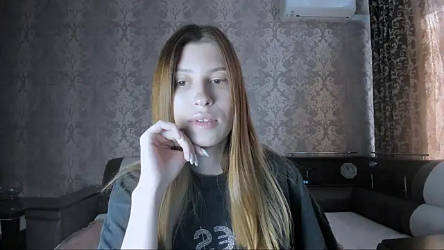 Snapshot of Agnes_Allenn chatting on September 16, 10:05 am Agnes Allenn online show from September 16, 10:05 am