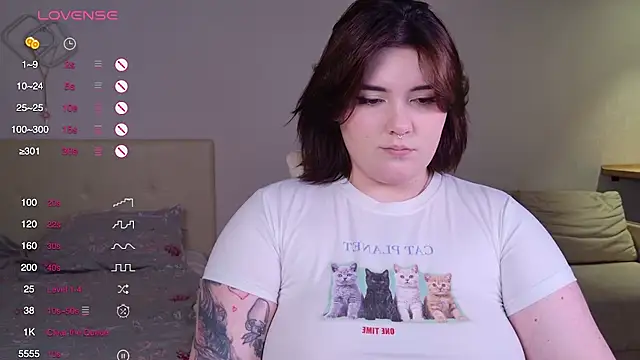 YumiYammy online show from December 5, 8:06 pm