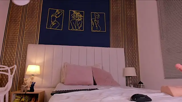  dakota a online show from March 12, 1:03 am