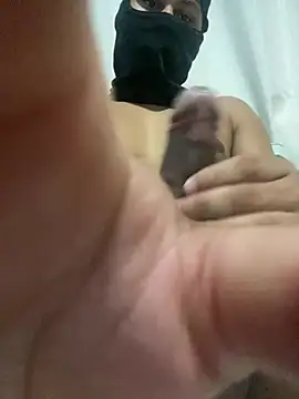 rickzinnxz online show from March 3, 12:39 pm