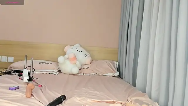 Snapshot of queenasian chatting on February 13, 4:50 pm queenasian online show from February 13, 4:50 pm