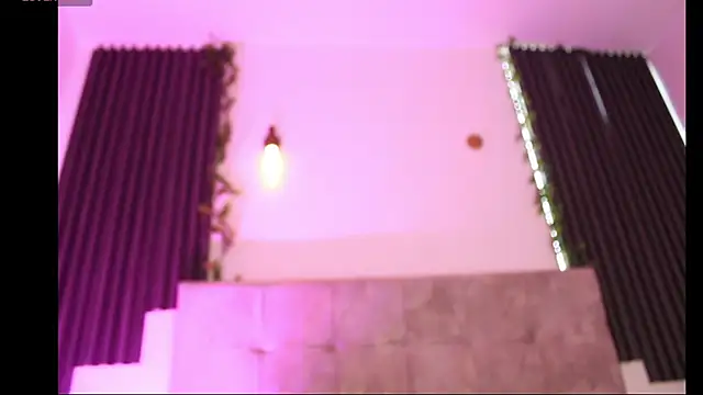 Snapshot of anniemartinezz chatting on October 8, 1:56 pm anniemartinezz online show from October 8, 1:56 pm