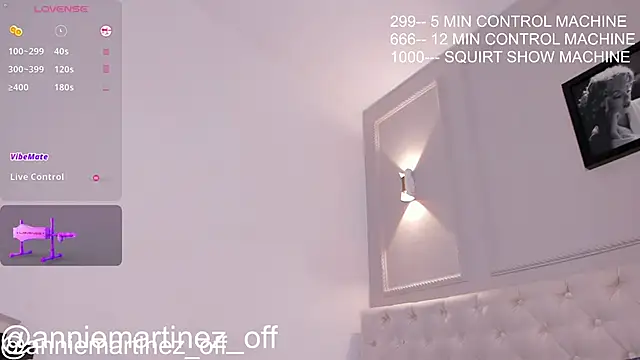 Snapshot of anniemartinezz chatting on March 2, 6:35 pm anniemartinezz online show from March 2, 6:35 pm