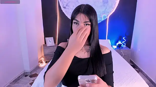 RoseCassie online show from December 2, 1:57 pm