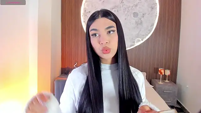 RoseCassie online show from April 16, 1:45 pm