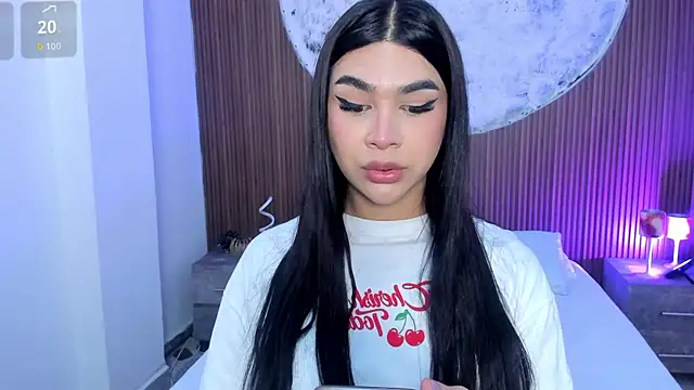 RoseCassie online show from May 12, 2:01 pm