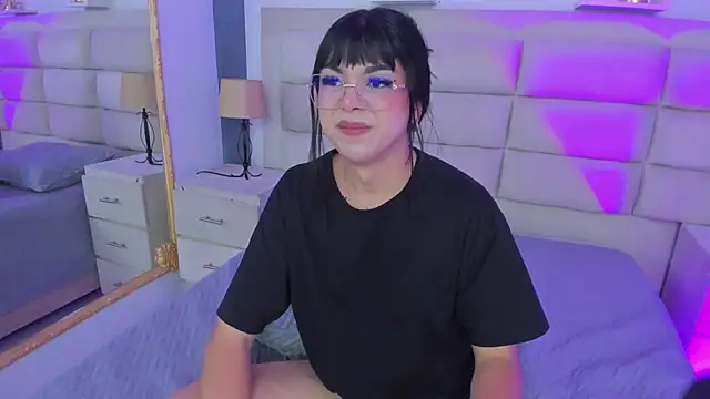 RoseCassie online show from March 18, 3:44 pm