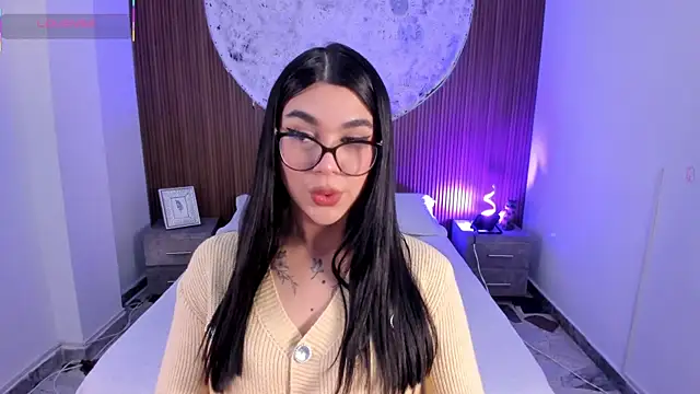 RoseCassie online show from December 19, 1:46 pm