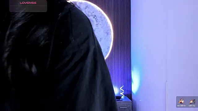 RoseCassie online show from February 1, 2:04 pm