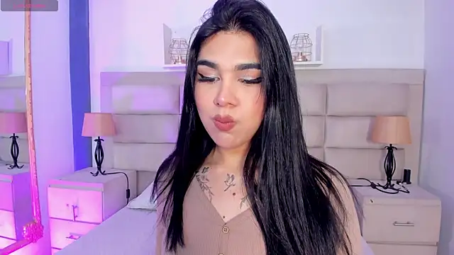 RoseCassie online show from October 6, 1:34 pm