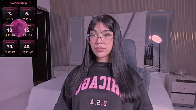 RoseCassie online show from November 5, 1:36 pm