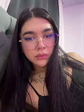 RoseCassie online show from May 24, 1:16 am