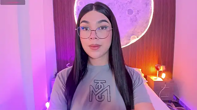Snapshot of RoseCassie chatting on July 13, 1:21 pm RoseCassie online show from July 13, 1:21 pm