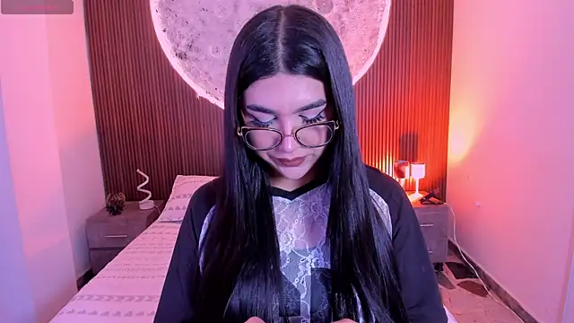 Snapshot of RoseCassie chatting on June 19, 1:50 pm RoseCassie online show from June 19, 1:50 pm