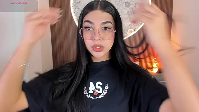 RoseCassie online show from February 10, 1:10 pm