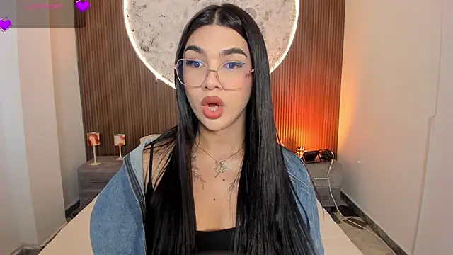 RoseCassie online show from March 11, 1:27 pm