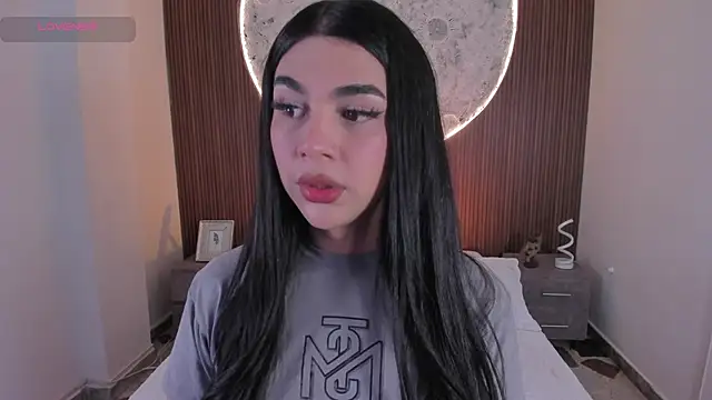 RoseCassie online show from January 18, 2:42 pm