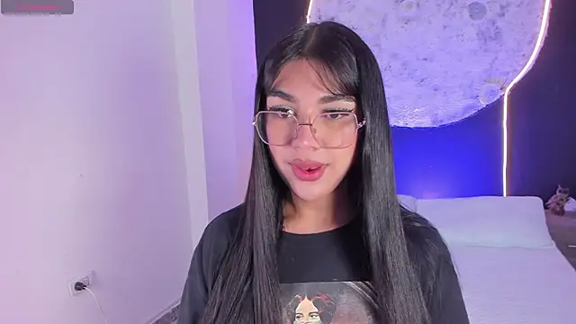 RoseCassie online show from November 28, 1:22 pm