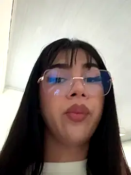 RoseCassie online show from November 8, 1:03 pm