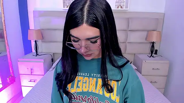 RoseCassie online show from September 25, 12:55 pm