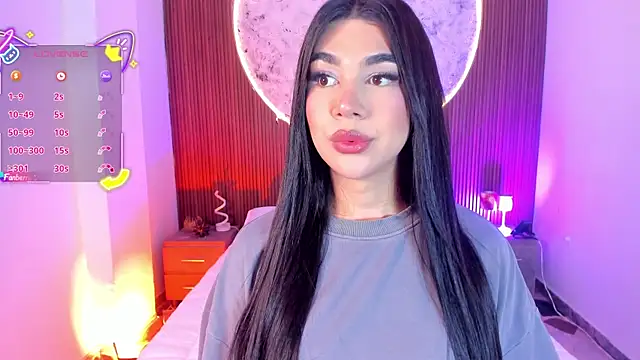 Snapshot of RoseCassie chatting on June 11, 1:41 pm RoseCassie online show from June 11, 1:41 pm