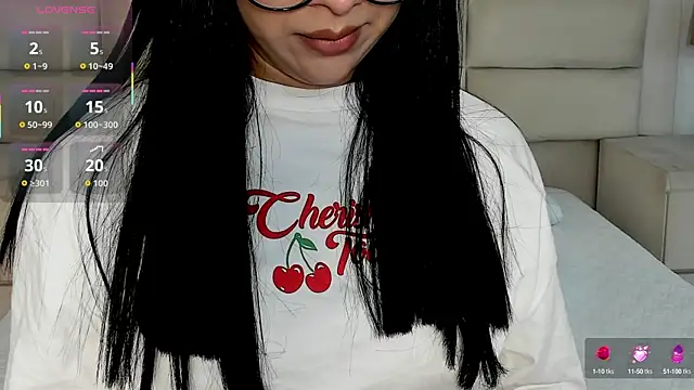 RoseCassie online show from October 10, 1:45 pm