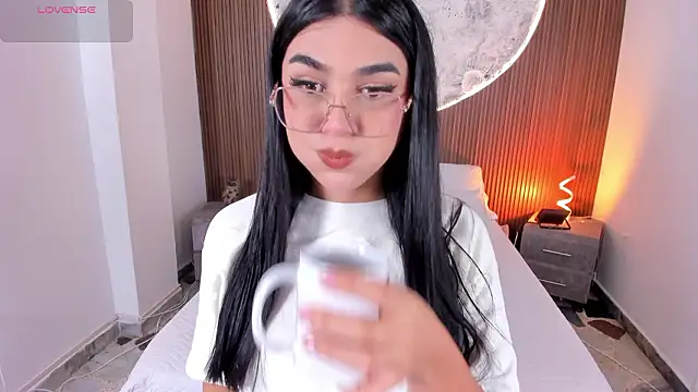 RoseCassie online show from February 2, 1:54 pm