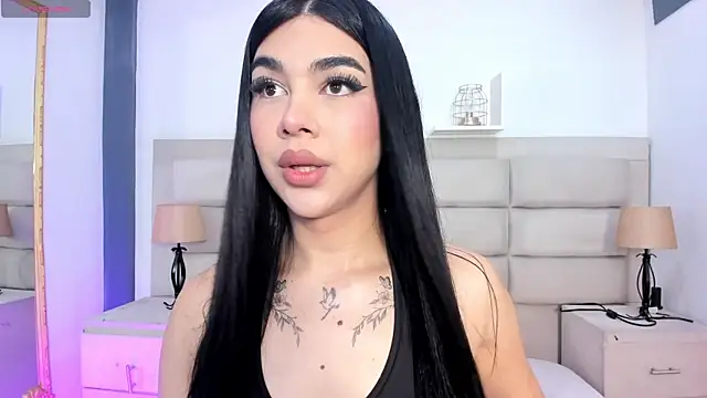 RoseCassie online show from October 4, 1:12 pm