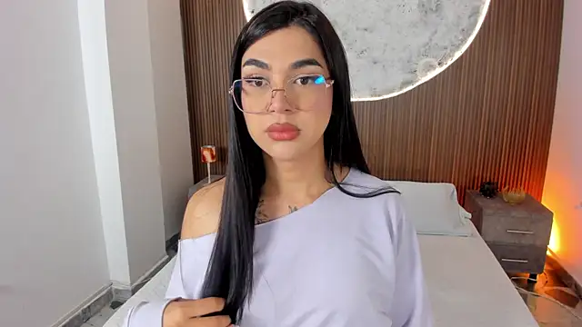 RoseCassie online show from March 31, 1:13 pm