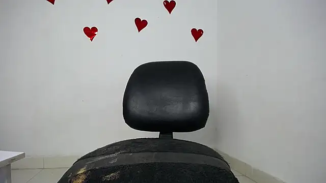 xoxo 06 online show from March 15, 6:47 am