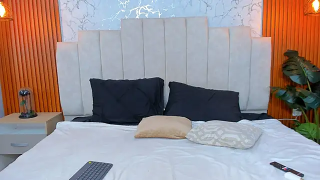 AinaraJimenez online show from March 18, 10:39 am